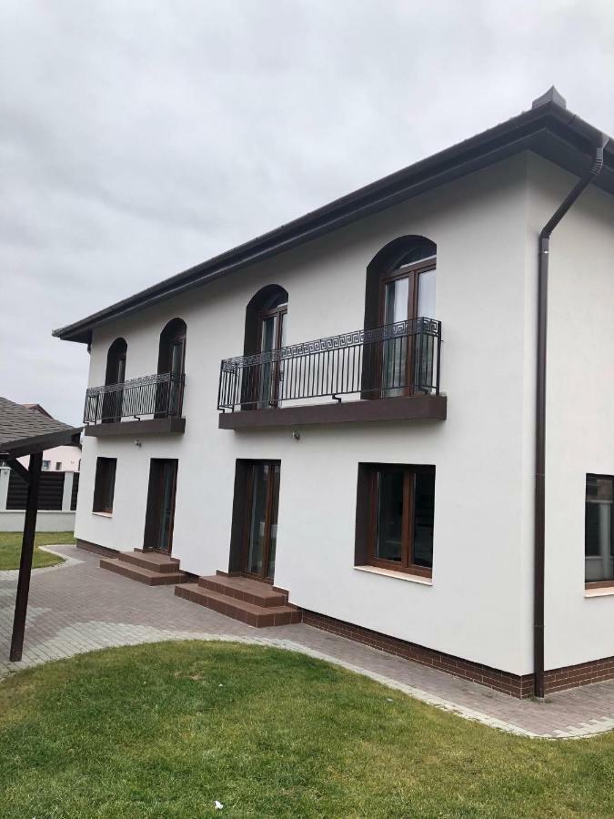 Holiday Luxury Villa With Private Garden Selimbar Exterior photo