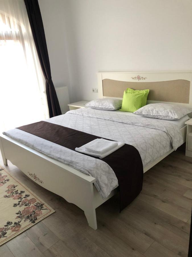 Holiday Luxury Villa With Private Garden Selimbar Exterior photo