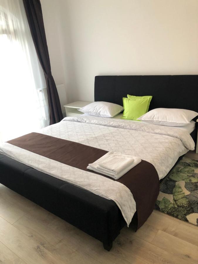 Holiday Luxury Villa With Private Garden Selimbar Exterior photo